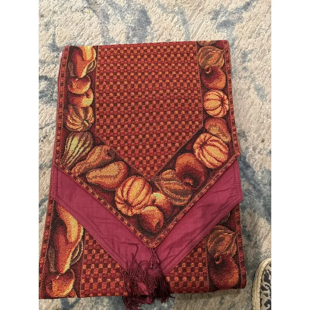 October Harvest ,  New 2 set of 2 placemats and‎ one table runner